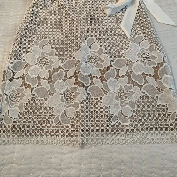 White House Black Market White Lace Shift Dress With Satin Sash Belt Size 4 - Picture 10 of 12